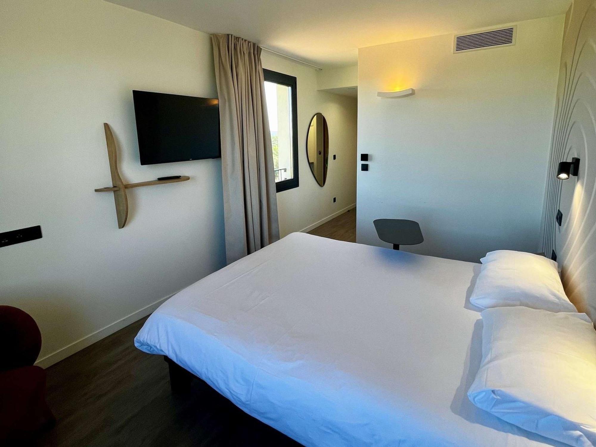 ホテル Ibis Styles Cabries Aix-En-Provence Tgv エクステリア 写真