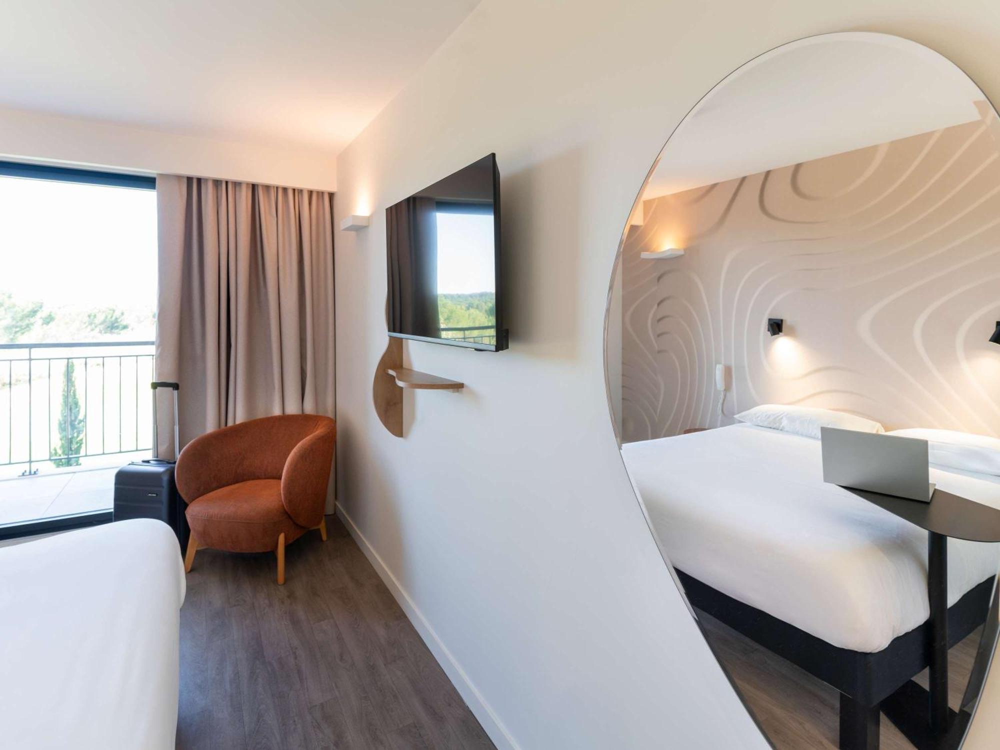 ホテル Ibis Styles Cabries Aix-En-Provence Tgv エクステリア 写真