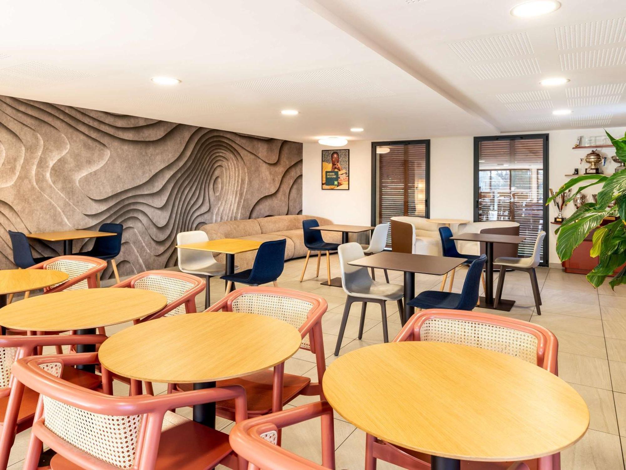 ホテル Ibis Styles Cabries Aix-En-Provence Tgv エクステリア 写真